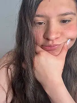 Emilyybennet  online show from June 9, 7:57 pm