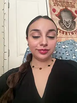 CharmingMaddie online show from February 10, 6:22 pm