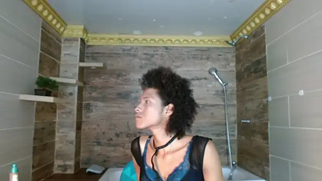 Violett Salvatore online show from February 21, 4:08 pm