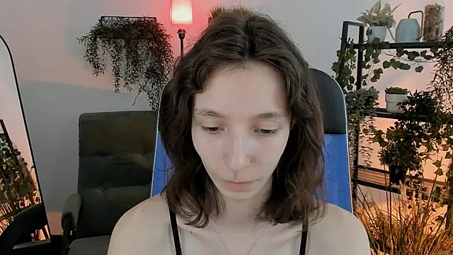 EmmanuellBrown online show from April 15, 11:11 am