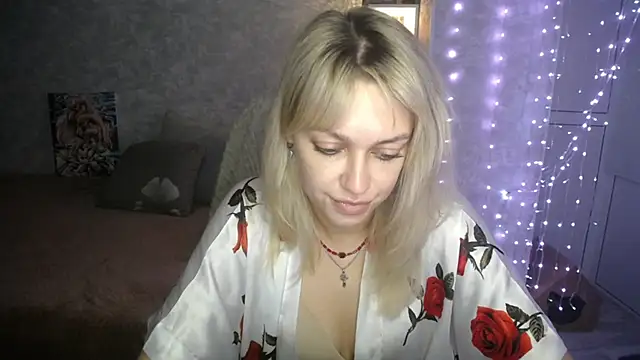 NickyAdamidi online show from November 4, 4:23 pm