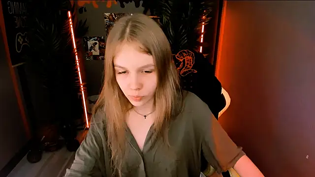 Selen hells weet online show from October 21, 4:44 pm
