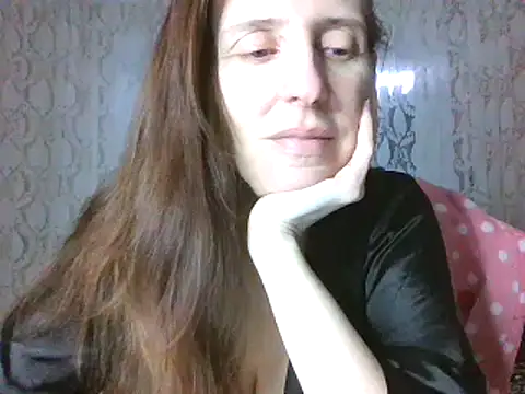 CandiCole online show from December 18, 5:56 am