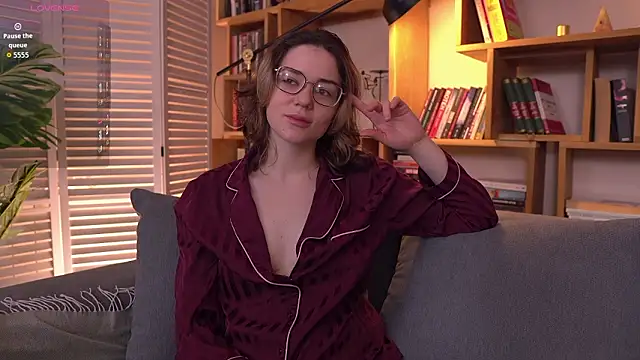 Sunny Teaze online show from February 7, 7:34 am