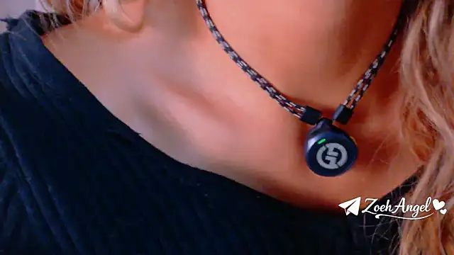 ZoehAngel online show from April 2, 1:41 pm