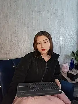 AriMonoban online show from February 25, 12:48 pm