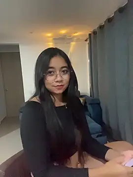 Snapshot of Lily_June chatting on October 14, 1:08 am Lily June online show from October 14, 1:08 am