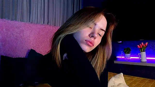 telari0l0ve online show from November 15, 8:59 am