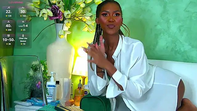 Snapshot of Izzie_Sugar chatting on September 10, 7:14 pm Izzie Sugar online show from September 10, 7:14 pm