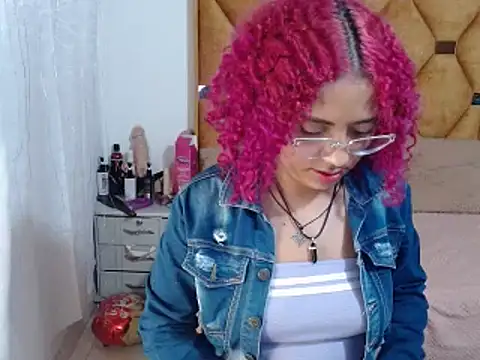 CATTALINAHOT online show from April 16, 3:40 am