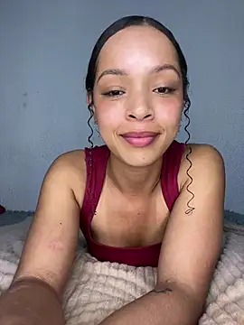 Yasmin777  online show from February 13, 11:50 pm