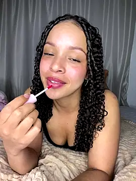Snapshot of Yasmin777_ chatting on October 20, 11:52 pm Yasmin777 online show from October 20, 11:52 pm