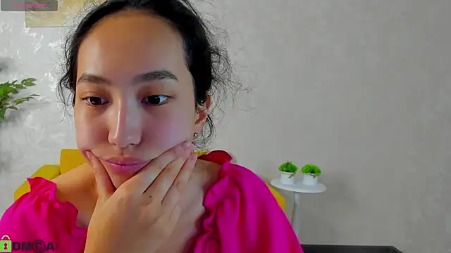 FlirtyAura online show from April 11, 3:34 am