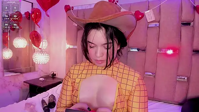 KateLee online show from February 11, 6:26 am