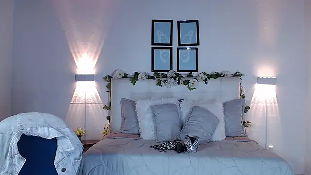 Megan 05  online show from October 18, 7:59 pm