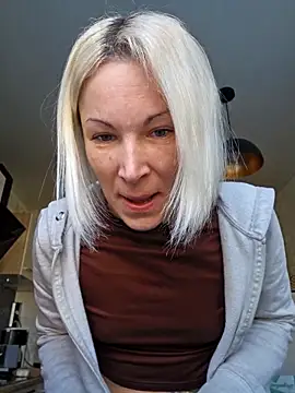 Sunny-Sin online show from February 15, 11:20 am