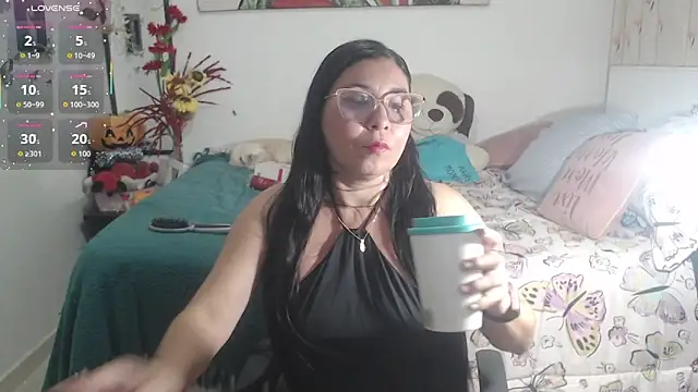 anii mantilla online show from March 31, 7:19 am