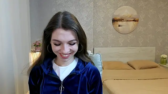 KellyShines online show from May 6, 3:16 pm