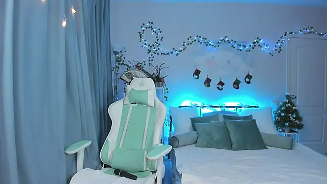 Zoe Vee online show from February 3, 6:22 am