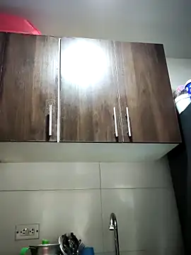 Megara 25 online show from November 28, 4:43 pm