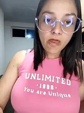 stivenlujan69 online show from September 18, 12:53 am