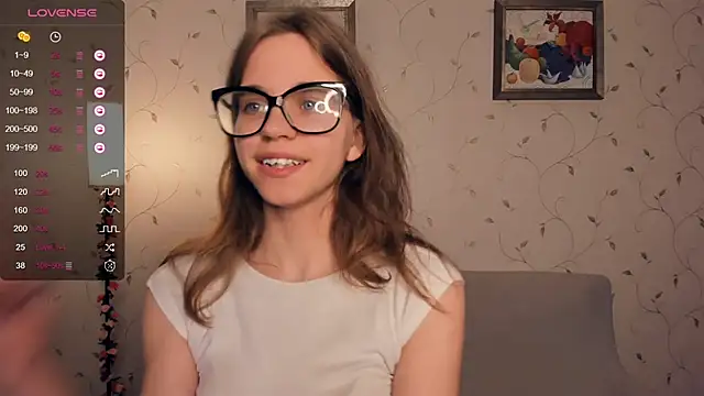 JoanBaggott online show from November 4, 8:25 pm