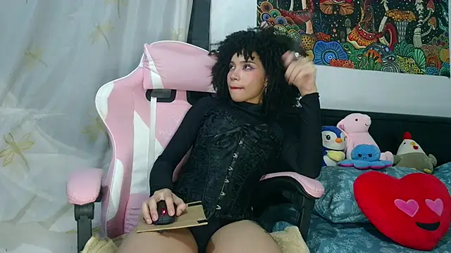 bettyboo2801 online show from April 7, 5:31 am