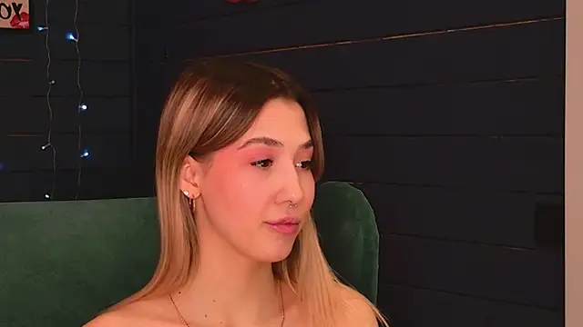 Bella svon online show from March 29, 8:13 am