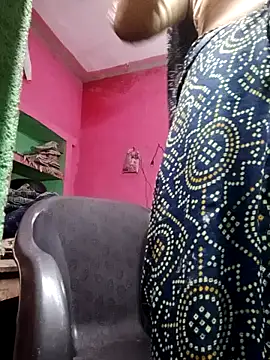 Cutreet online show from September 8, 4:17 pm