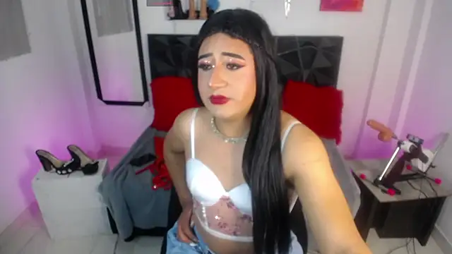 Snapshot of Athenea__Rouse chatting on October 17, 12:36 am Athenea Rouse online show from October 17, 12:36 am