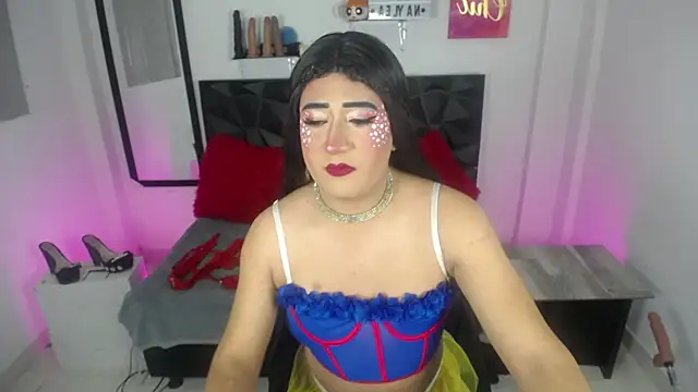 Snapshot of Athenea__Rouse chatting on October 31, 2:02 am Athenea Rouse online show from October 31, 2:02 am