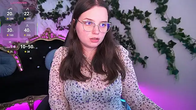 SophieDreamss online show from October 15, 1:46 pm