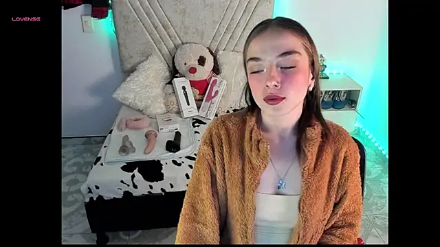 Mia Victoria22 online show from April 14, 2:22 am