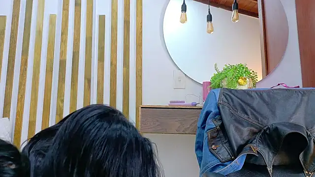 Jennifer Vega1 online show from February 23, 9:03 pm