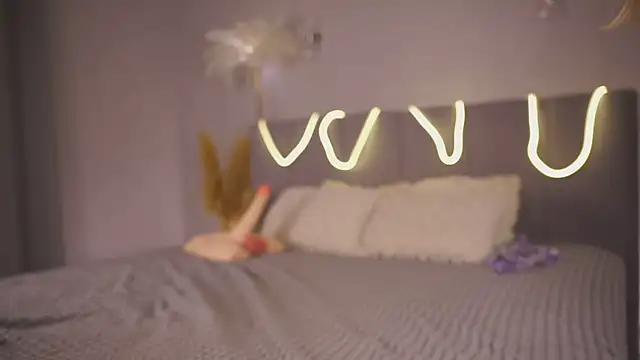 HugruLein online show from November 17, 6:58 am