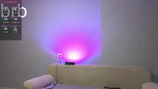 Somniyaa online show from March 29, 8:52 pm