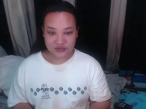 Hotcum ella online show from April 15, 2:45 am