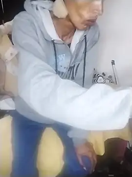 catrina love online show from December 4, 4:30 pm