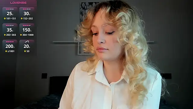 Julliakoill online show from November 25, 6:26 am