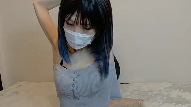 sarina at online show from March 31, 4:23 am