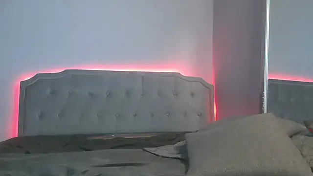 Bunnyela1 online show from March 12, 5:04 pm