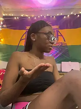 HennessyBaby21 online show from March 10, 5:06 pm