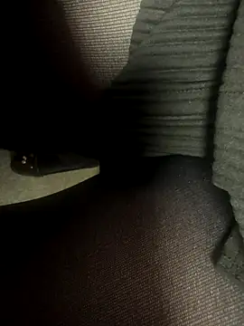 HiddenHoneyLDN online show from November 7, 11:27 am