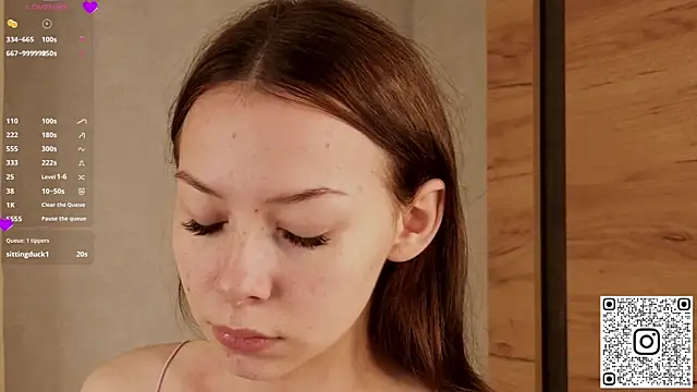 BlushinBloom online show from October 29, 7:23 am