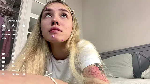 LilianBenskin online show from June 14, 5:41 am