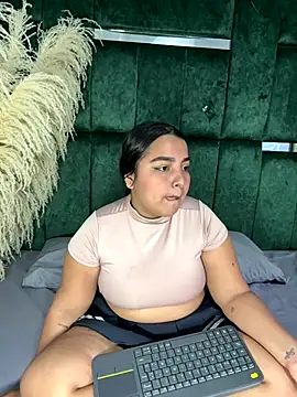 Chloe jackson25 online show from November 12, 6:28 pm