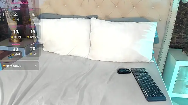 alisonn moon online show from September 30, 11:42 pm