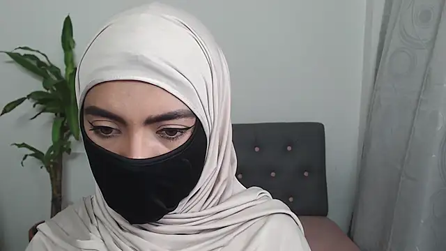 Snapshot of jade_nassar chatting on October 25, 3:36 am jade nassar online show from October 25, 3:36 am