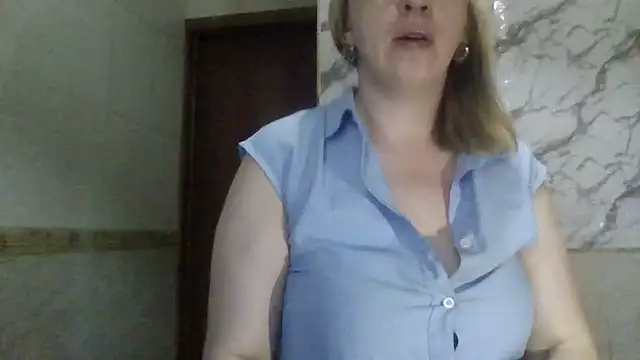 MiyaHottie online show from July 9, 3:09 am
