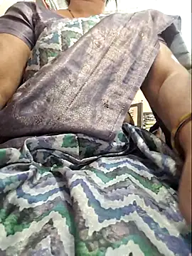 indianhotwife639 online show from April 12, 8:17 am